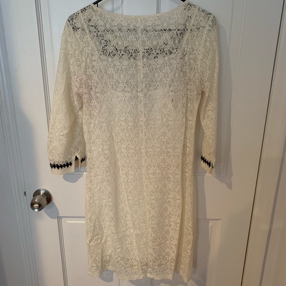 Express lace and embroidered dress - Picture 3 of 4